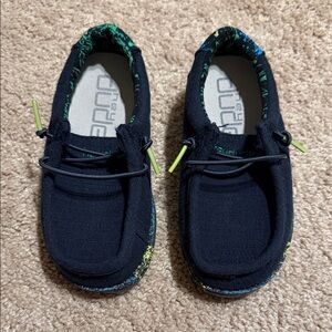 Like New Wally Hey Dude Kids Shoes K9